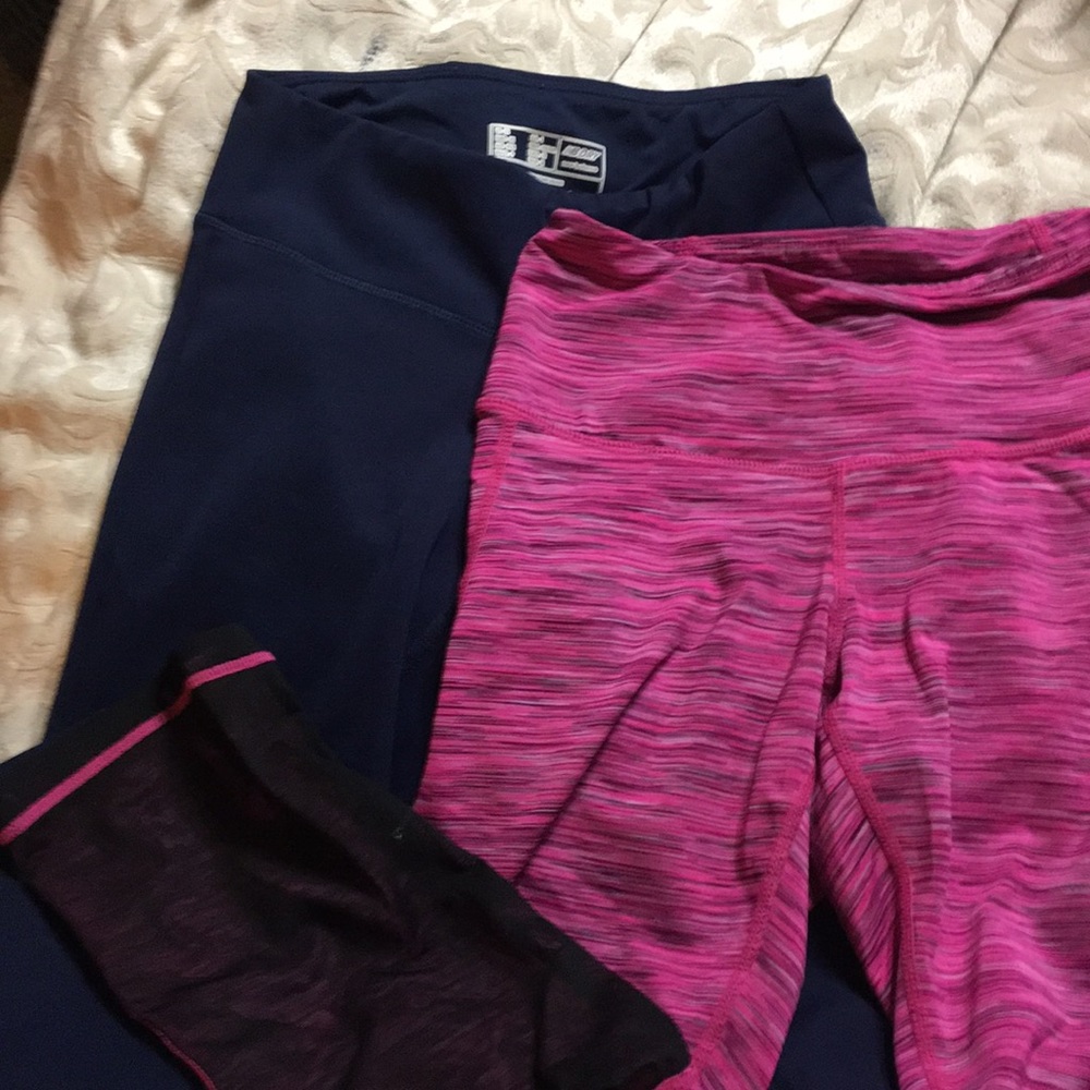 Lot of 2 Capri Leggings In XS.